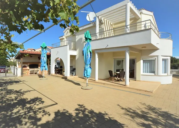 Sablic-3 By Interhome Appartement Pirovac